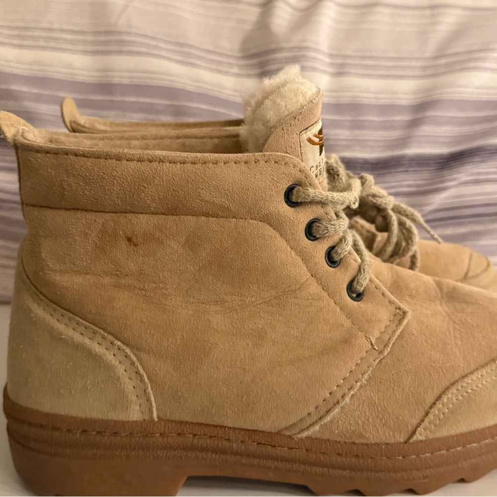 ✨RARE ✨Canterbury Sheepskin Super-tread Lace-Up Ankle Boots Sand Suede - Picture 6 of 16
